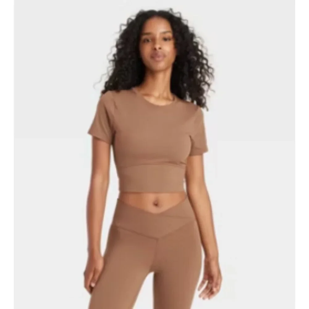 NWT JoyLab Women's XS Mocha Brown Activewear Cropped Fit Short Sleeve Tee Shirt